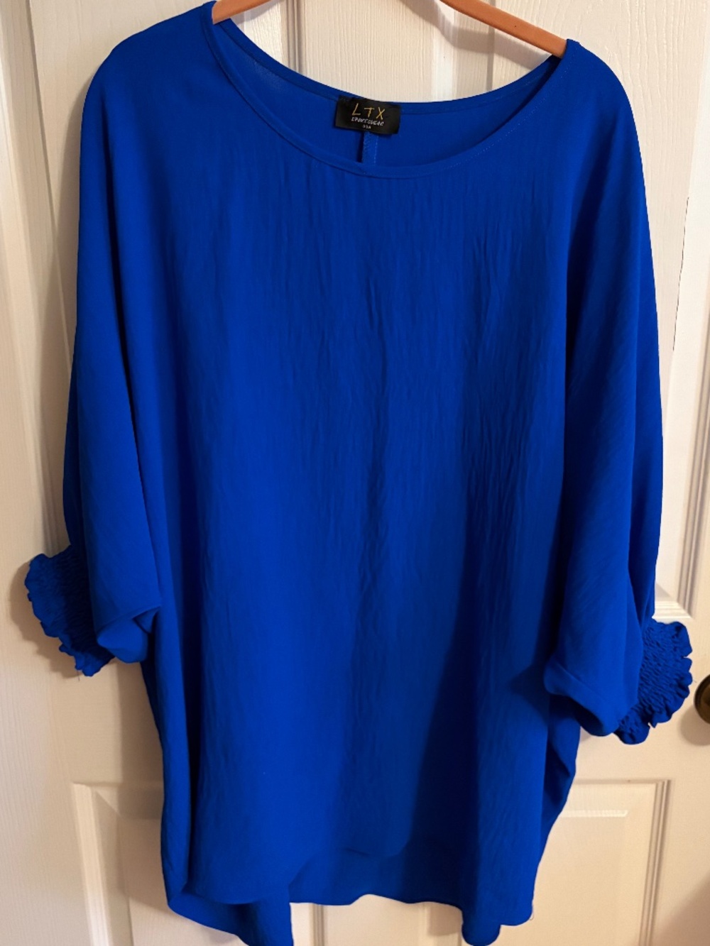LTX Sportswear boutique top, vibrant bright blue, 2XL, excellent!